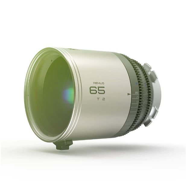 BLAZAR Remus 65mm/T2.0 1.5x Fullframe Anamorphic (BLUE lens flare)