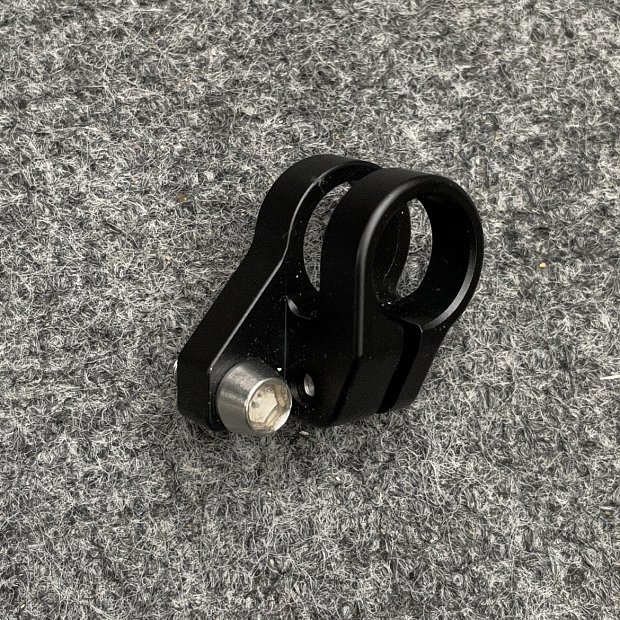 úchyt na 15mm tyč MB-T15