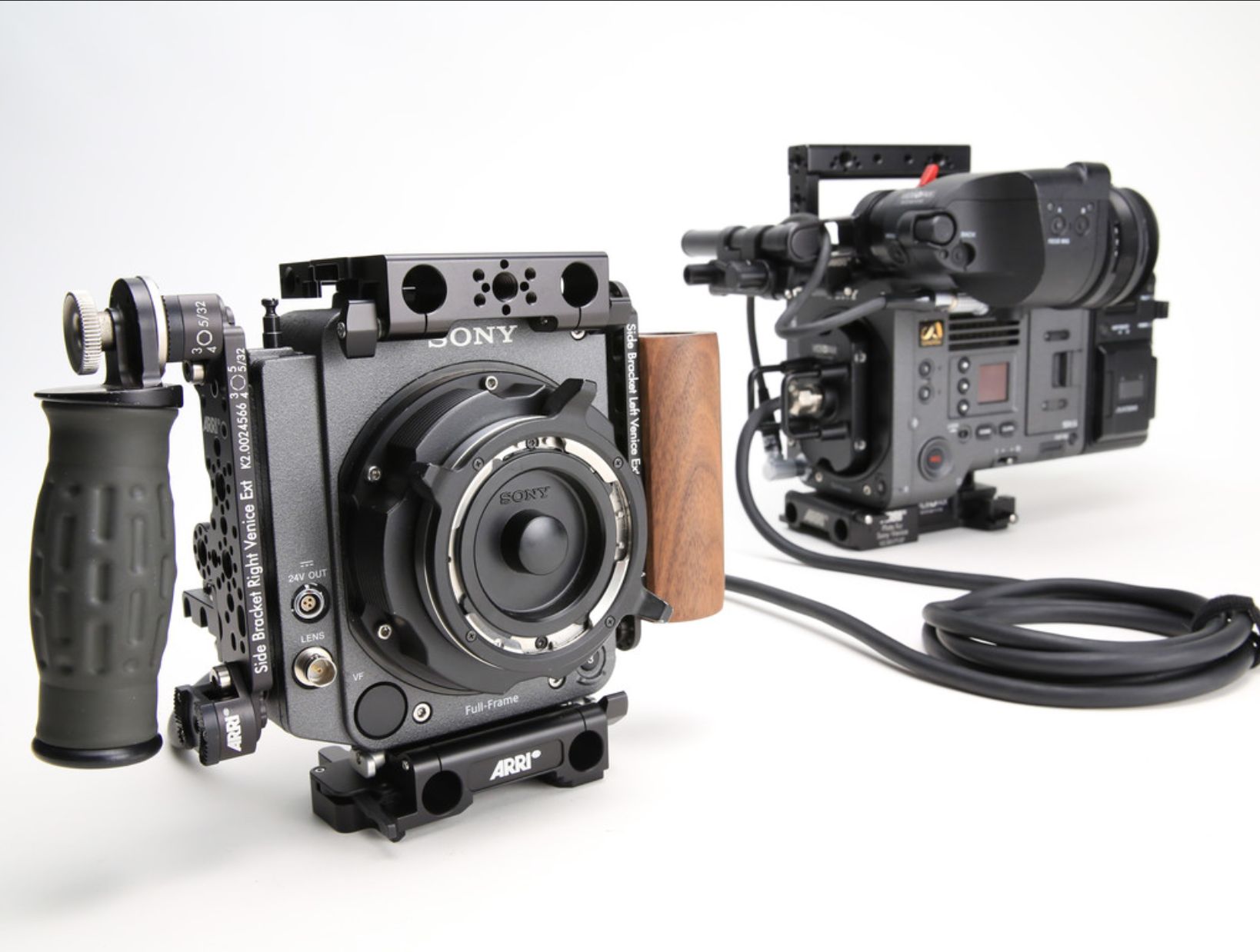 Product Sony Venice complete package (all camera + spherical / anamorphic set + grip)