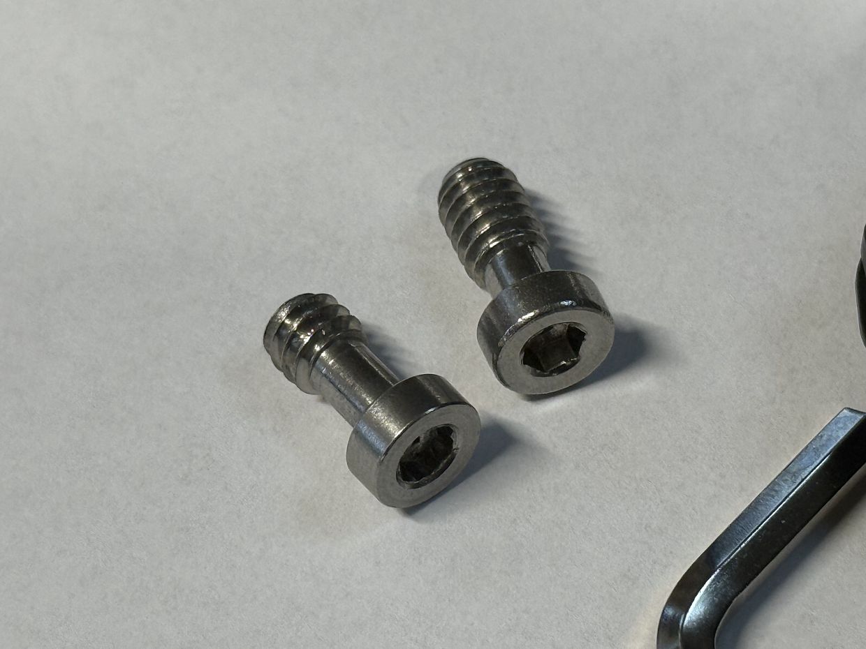 Tilta screw 1/4" special for Arca Plate