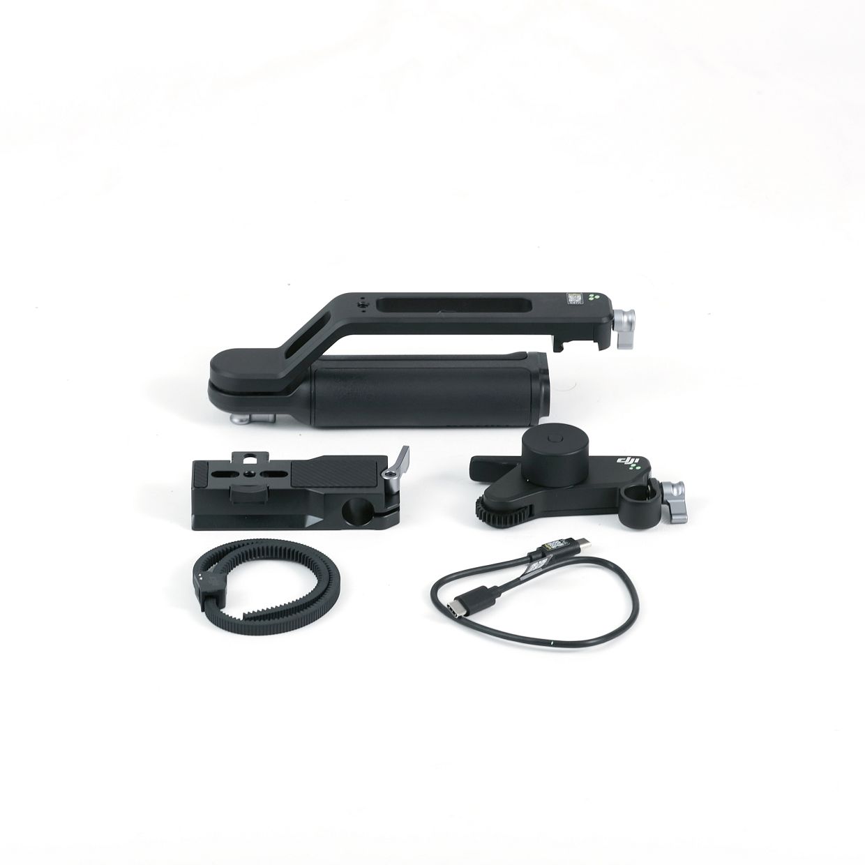 DJI RS4 combo kit (Focus motor kit, Briefcase handle)
